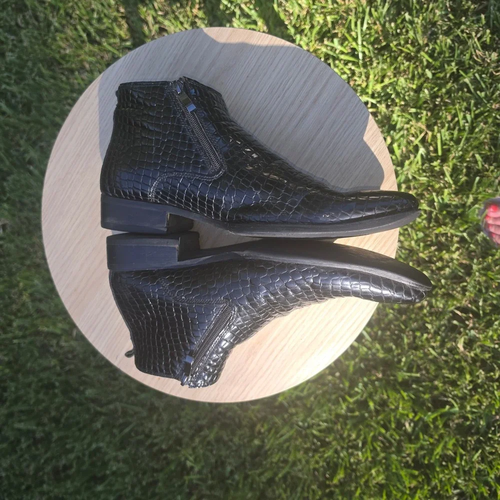 Black Crocodile Embossed Pointed Toe Ankle Boots Side Zip Low Heel Mens